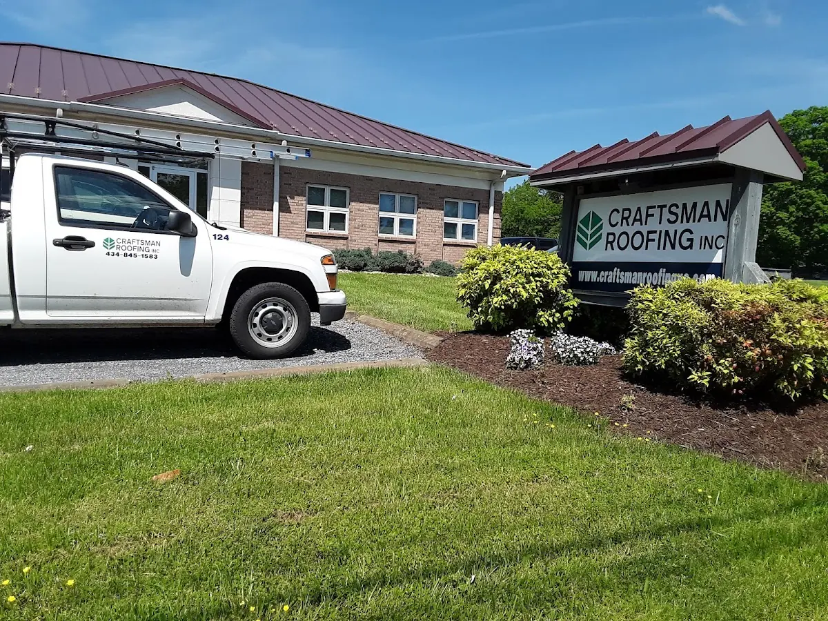 Quality Roof Replacement by experienced craftsmen in Wooddale Farms